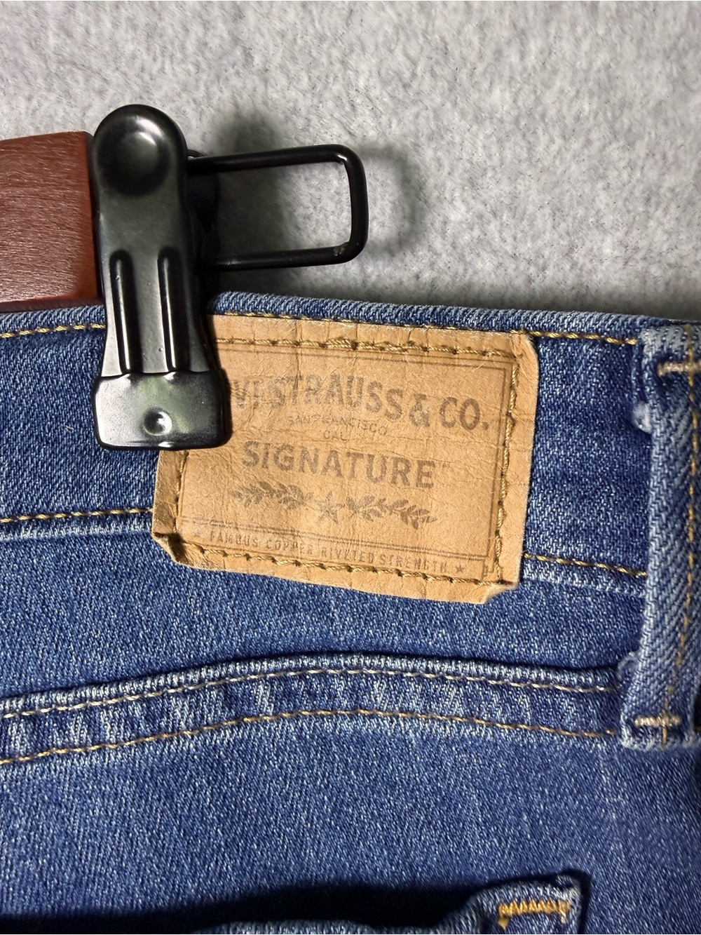 Levi Strauss Signature Mid Rise Bootcut Jeans Women's Size 6 W28 L32 Stretch - Picture 3 of 6